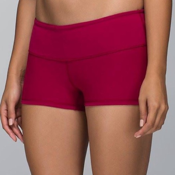 lululemon athletica Pants - Lululemon boogie shorts cute cranberry reversible